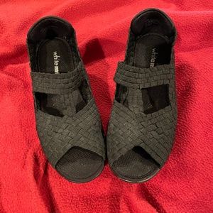 Wt. Mountain Stretchy Platform Sandals - NWOT - 6 1/2